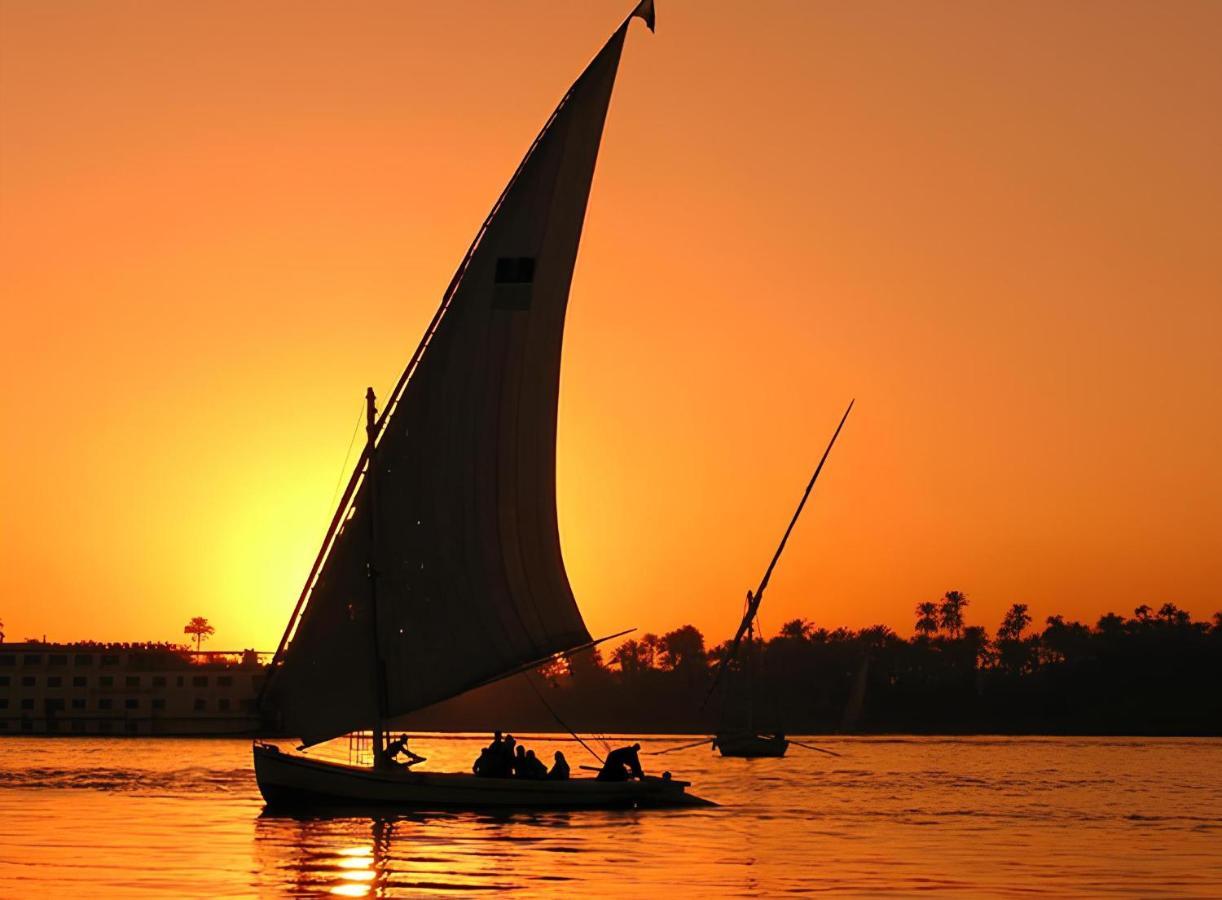 Royal Home Luxor Nile View Exterior foto